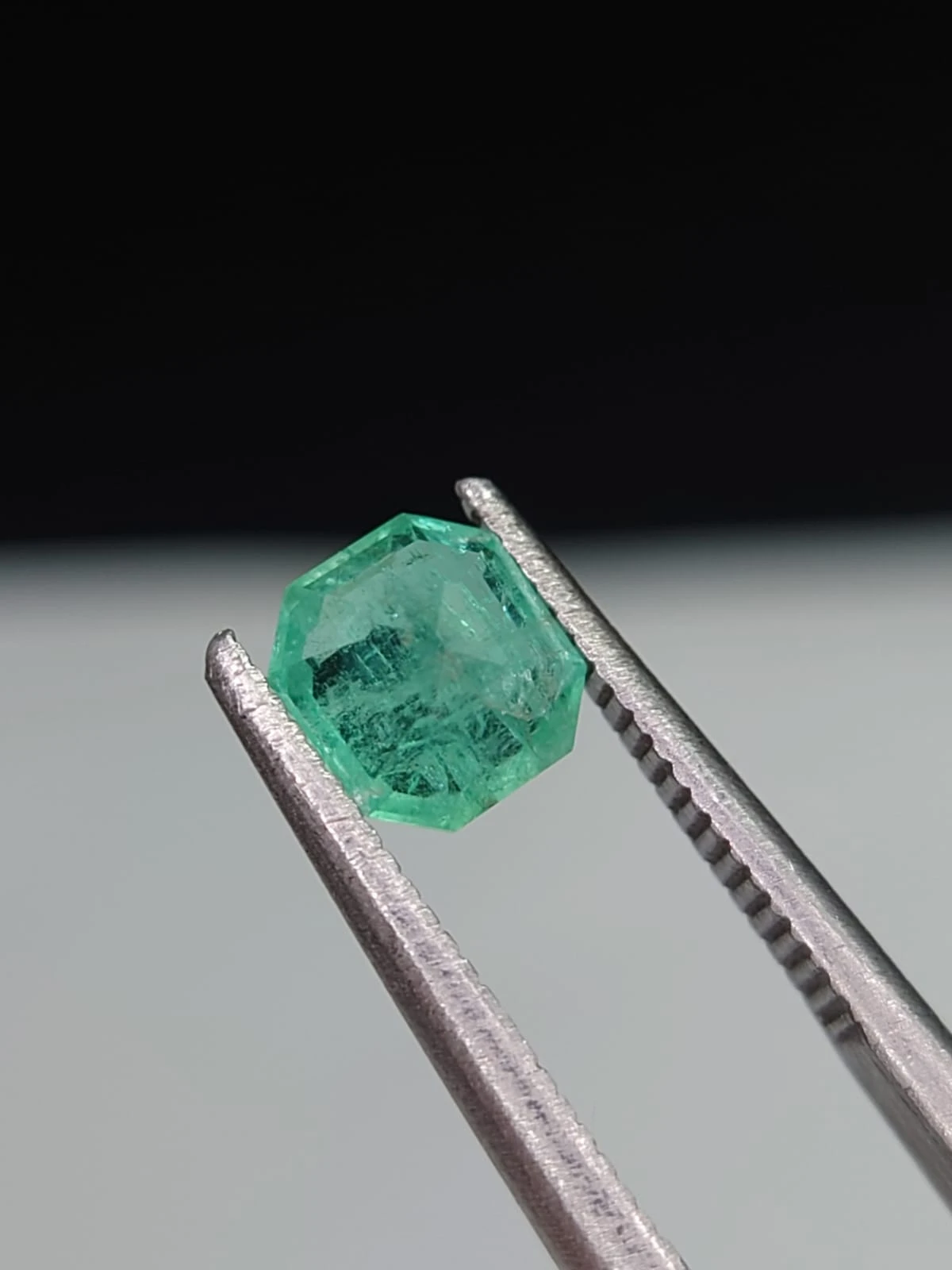 0.68ct Natural Emerald from Panjshir — view 3